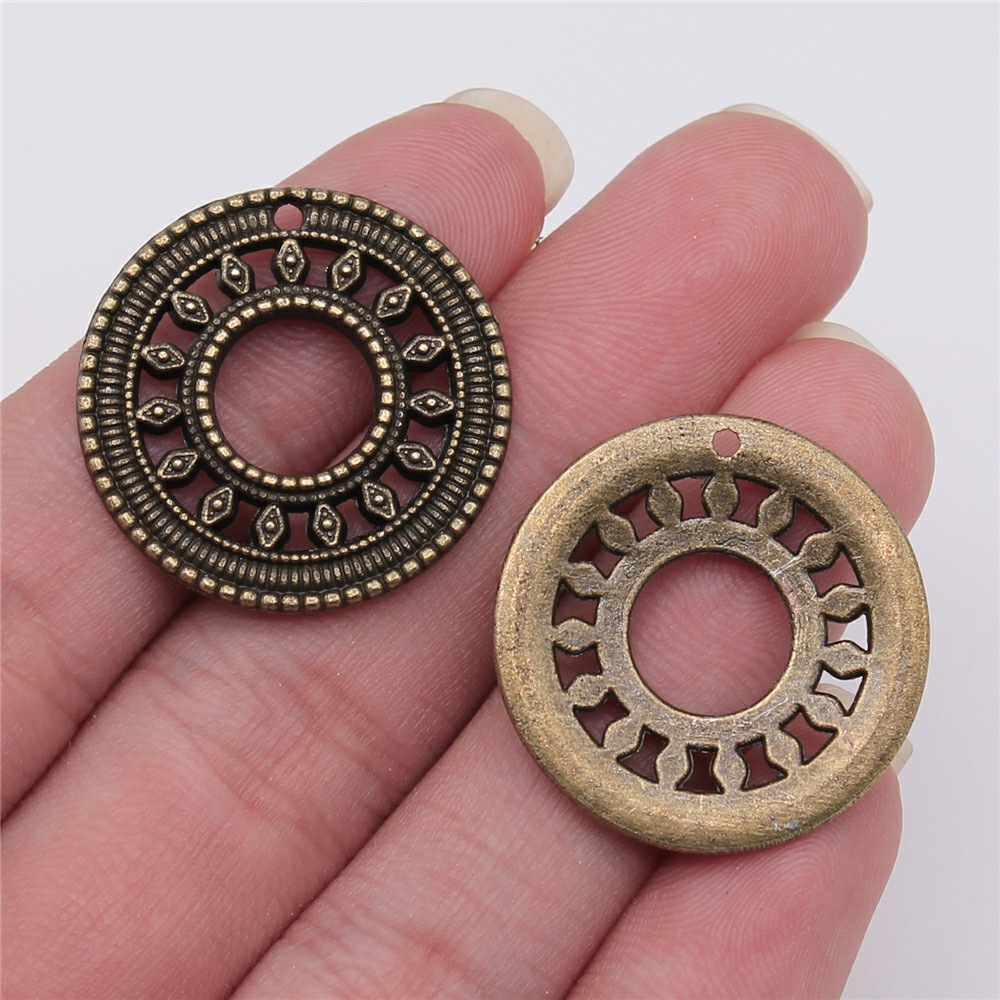 10 pièces de breloques circula - Vintage Urban Fashion avis et prix