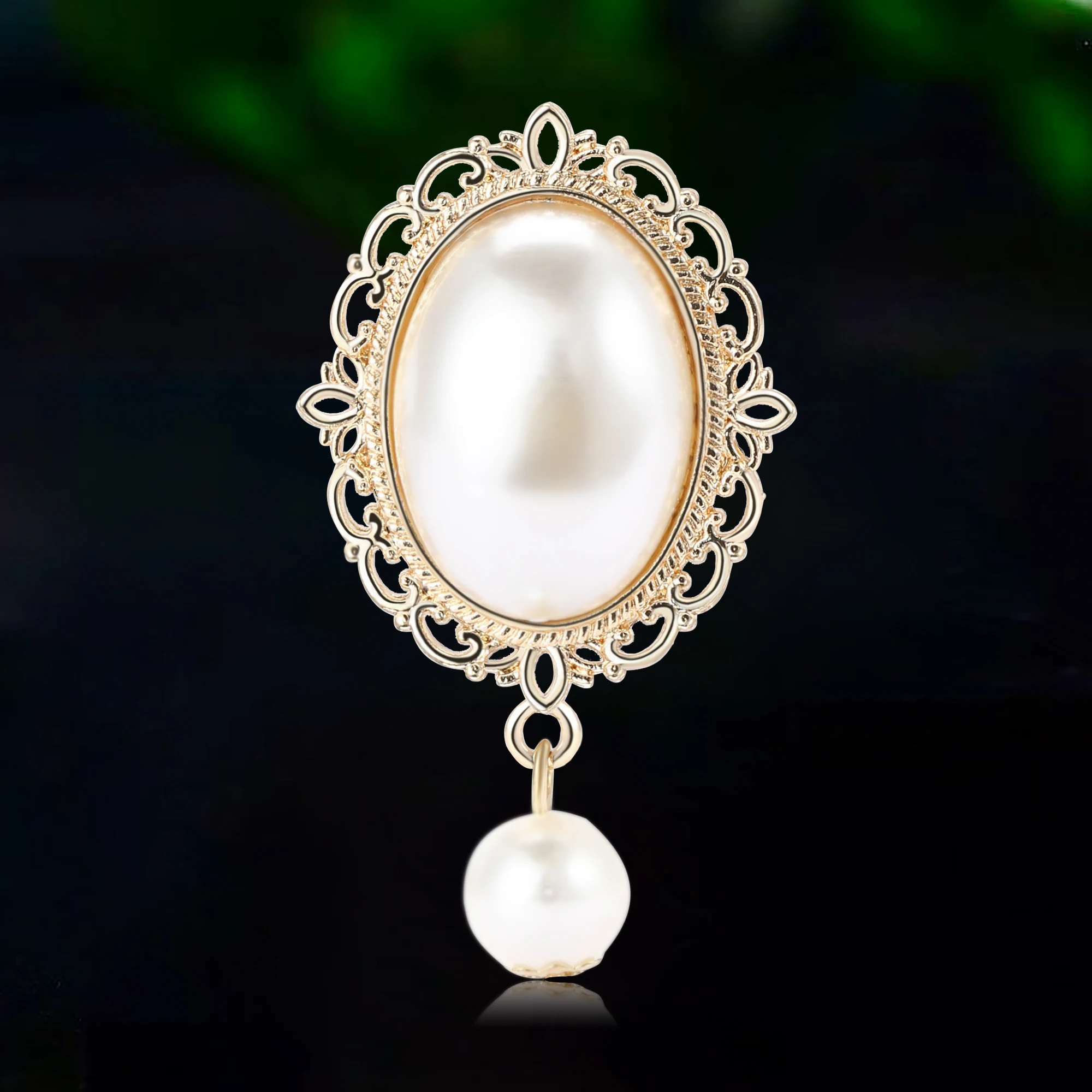 Broches baroques ovales en per - Vintage Fashion Events avis et prix