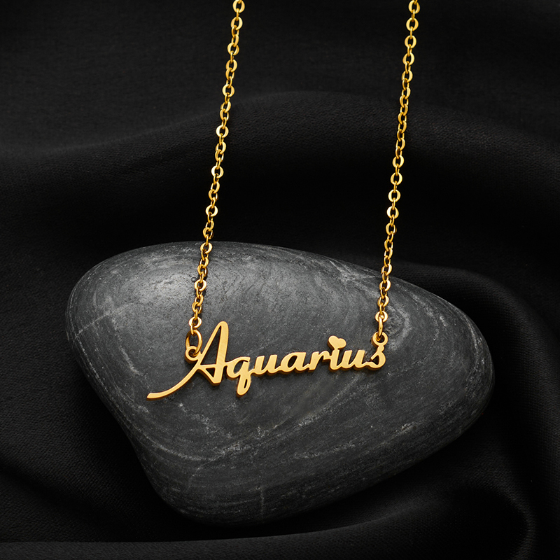 Collier vintage avec 12 signes - Vintage Fashion Labels avis et prix