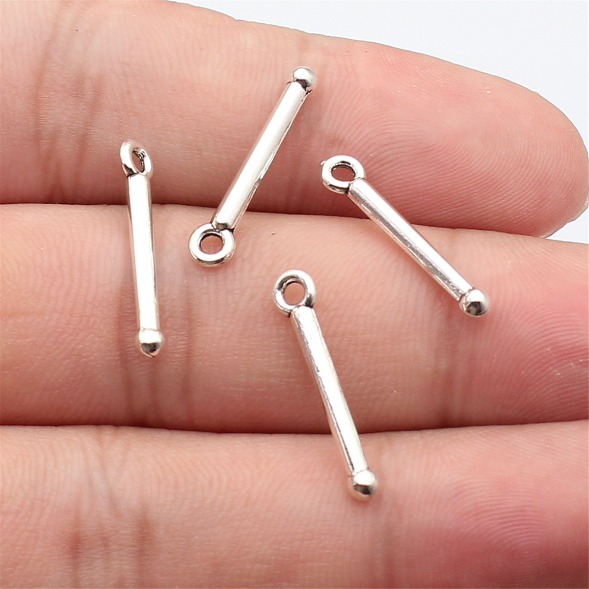 80 pièces de pendentifs baguet - Vintage Urban Fashion avis et prix